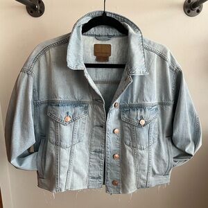 AE Light Wash Cropped Denim Jacket